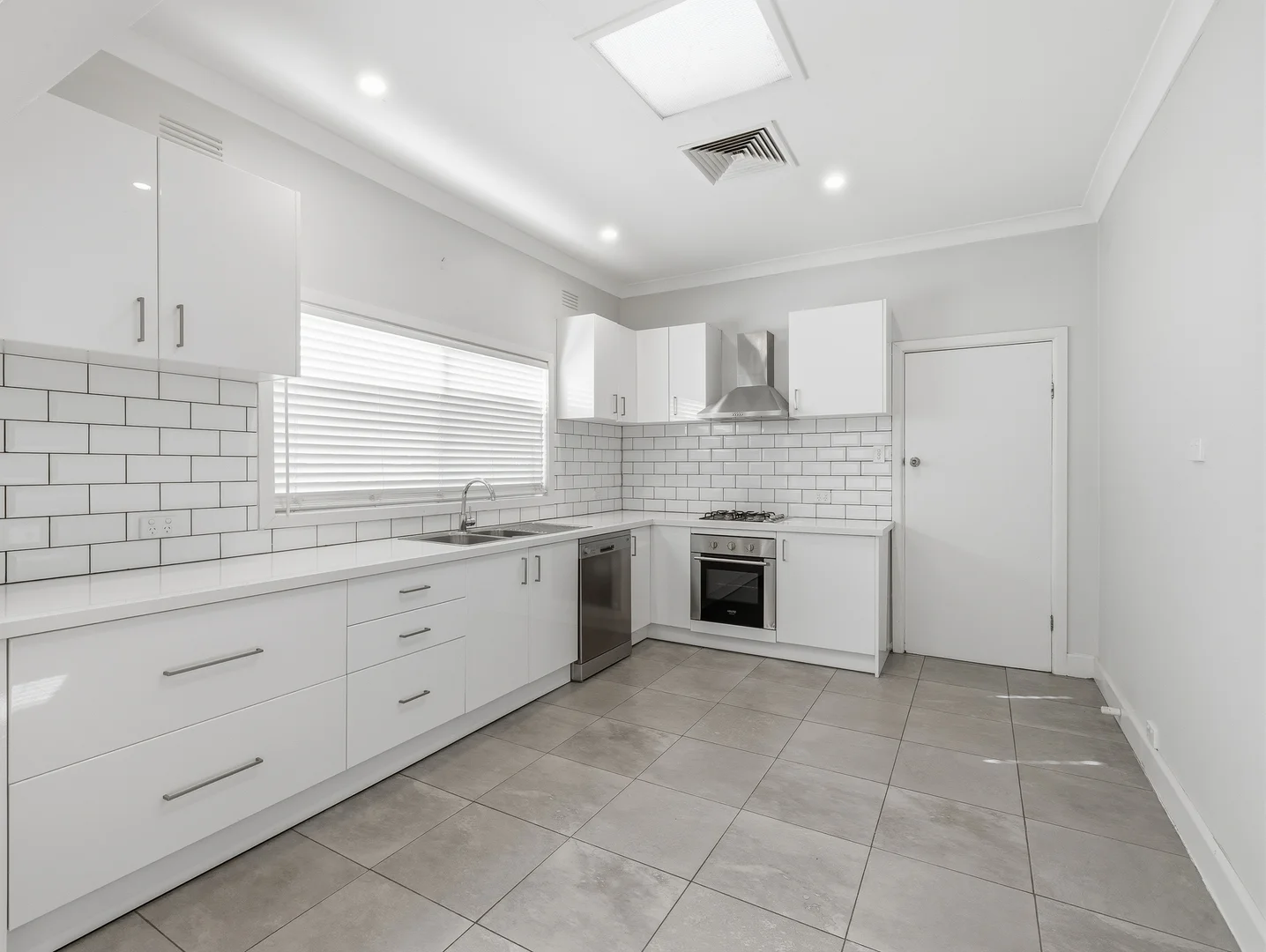 19 Mepunga Avenue, Wangaratta VIC 3677 photo 2