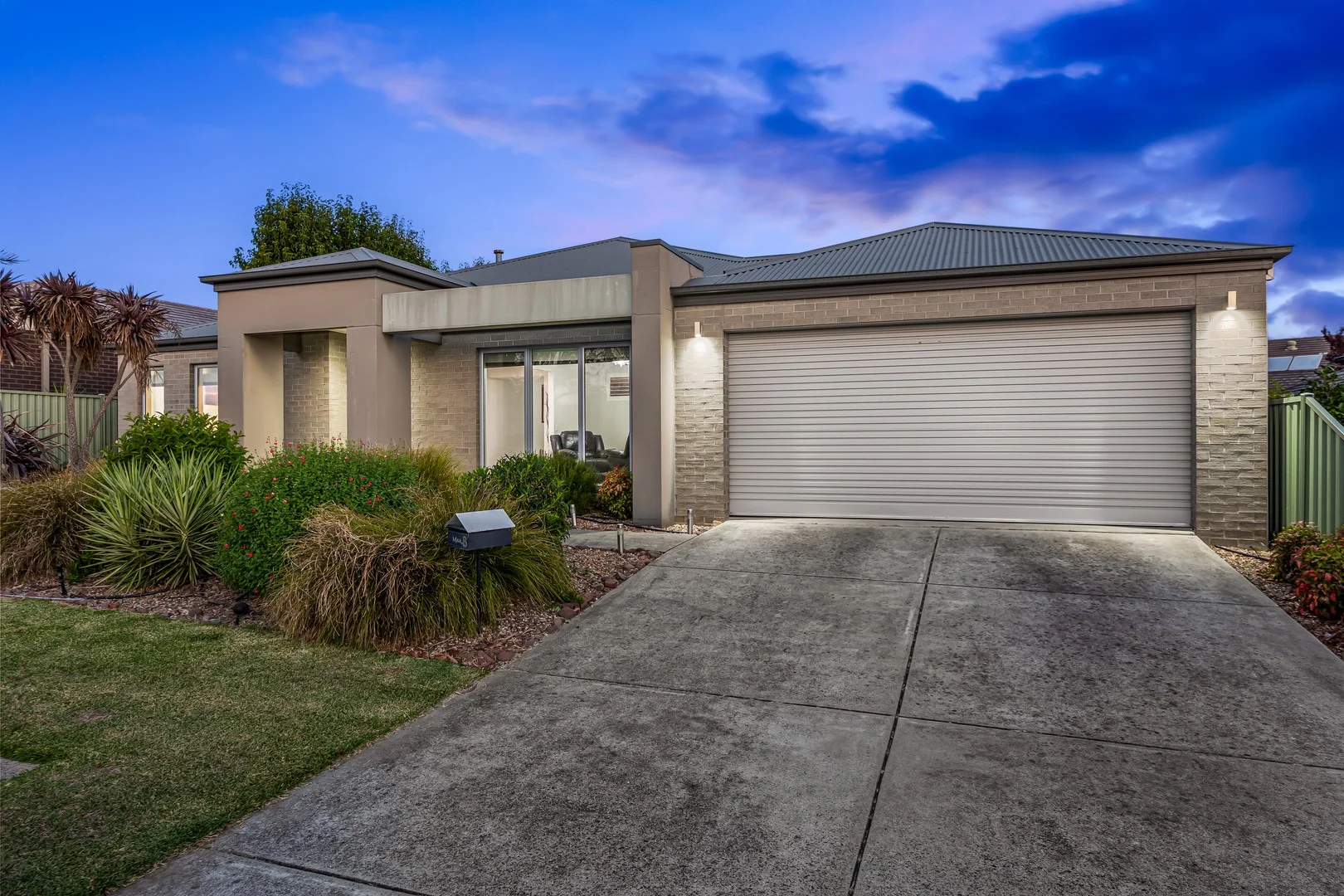 8 Baxter Street, Miners Rest VIC 3352 photo 2