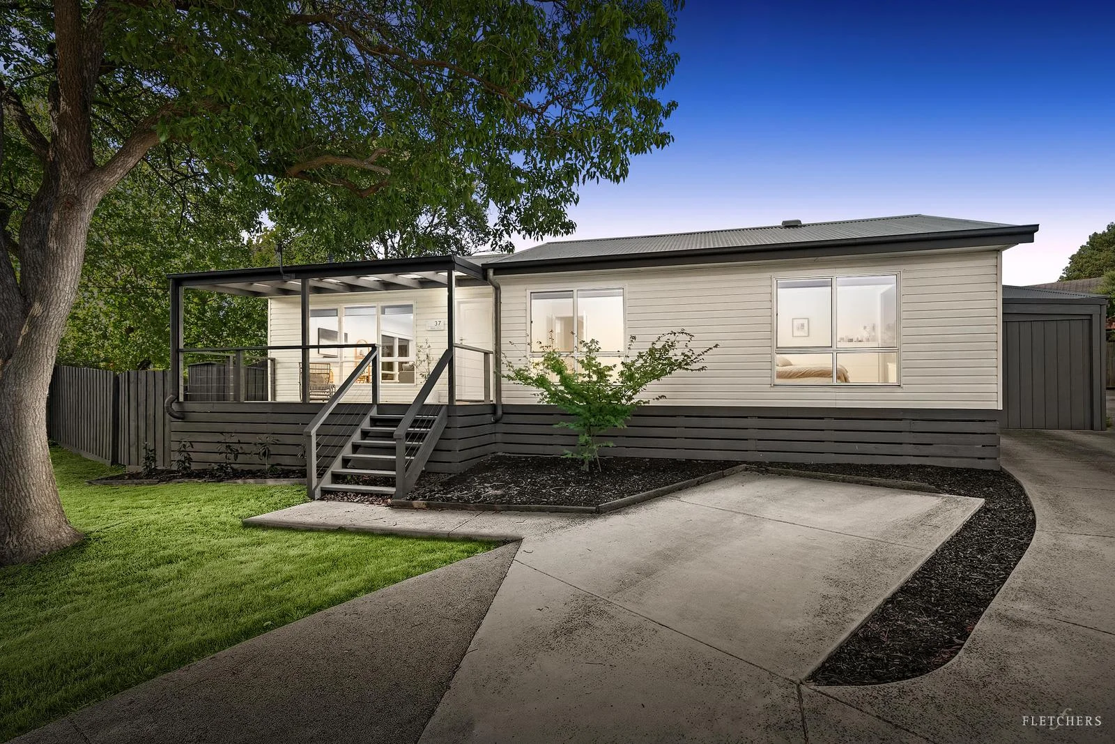 37 Shirley Street, Mooroolbark VIC 3138
