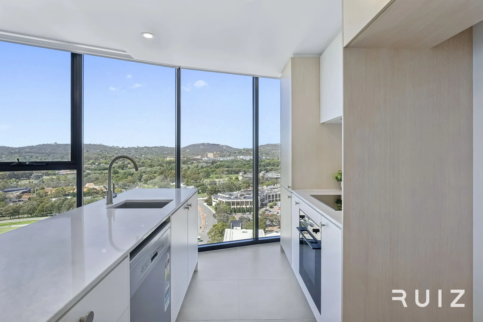 Additional image 4 of 2011/2 Furzer Street, Phillip ACT 2606