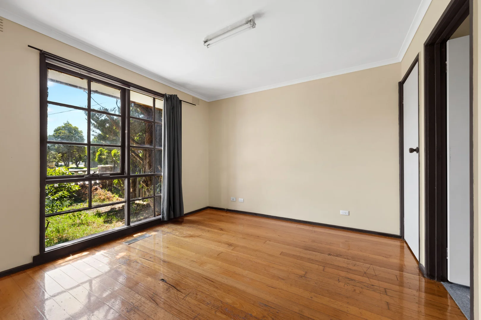 Additional image 8 of 205 Furlong road, St Albans VIC 3021