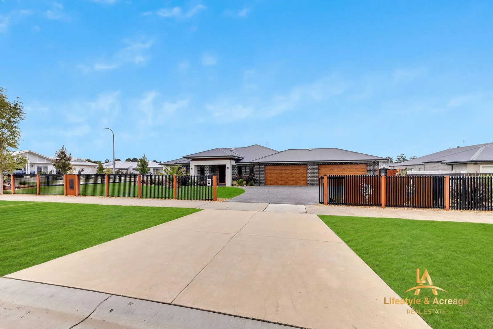 Additional image 2 of 30 OAKMONT DRIVE, Drouin VIC 3818