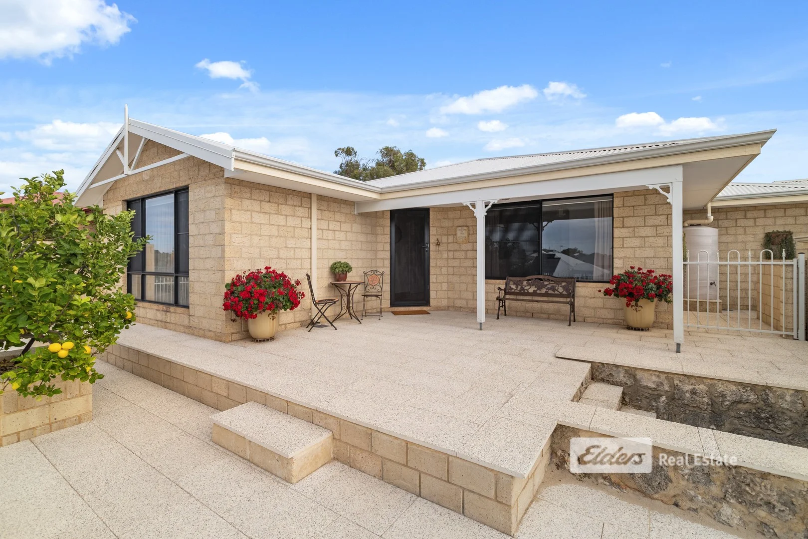61 Barnes Avenue, Australind WA 6233