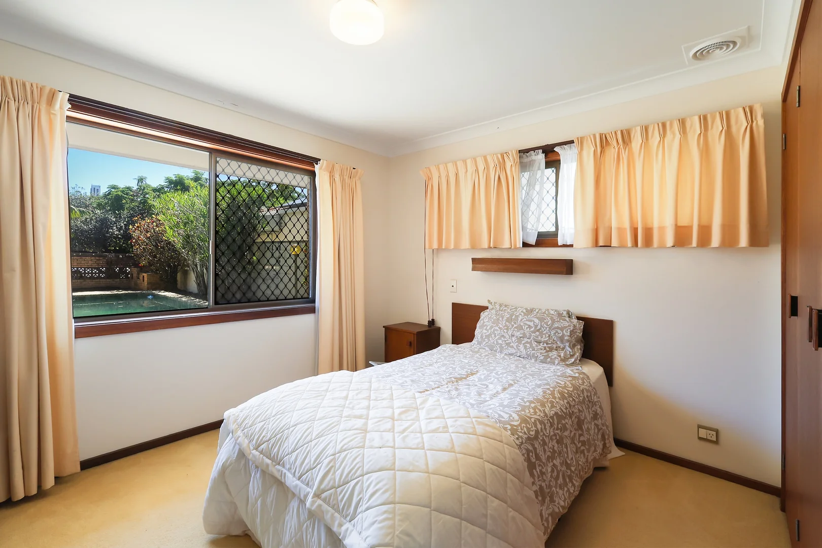 Additional image 11 of 36 Salerno Street, Isle Of Capri QLD 4217