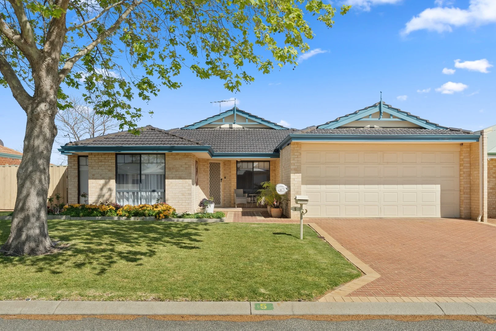 5 Norris Ave, Rockingham WA 6168