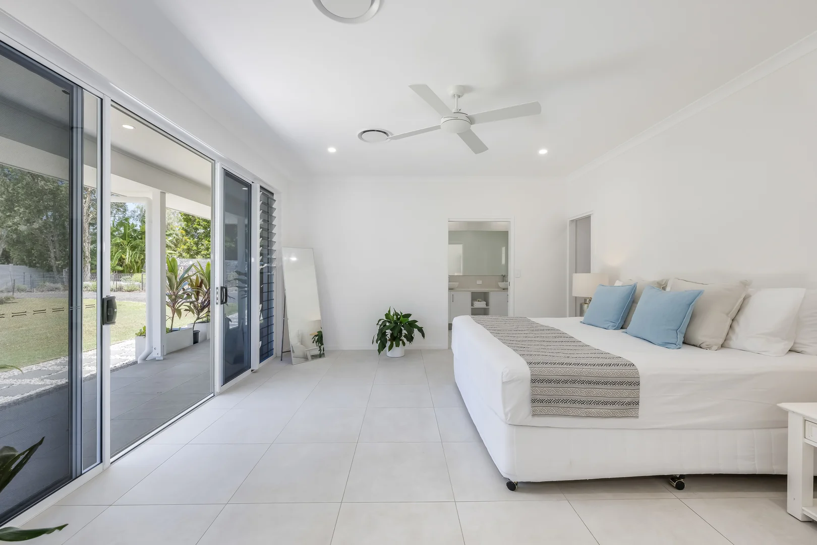 39 Sylvan Drive, Moore Park Beach QLD 4670 photo 4