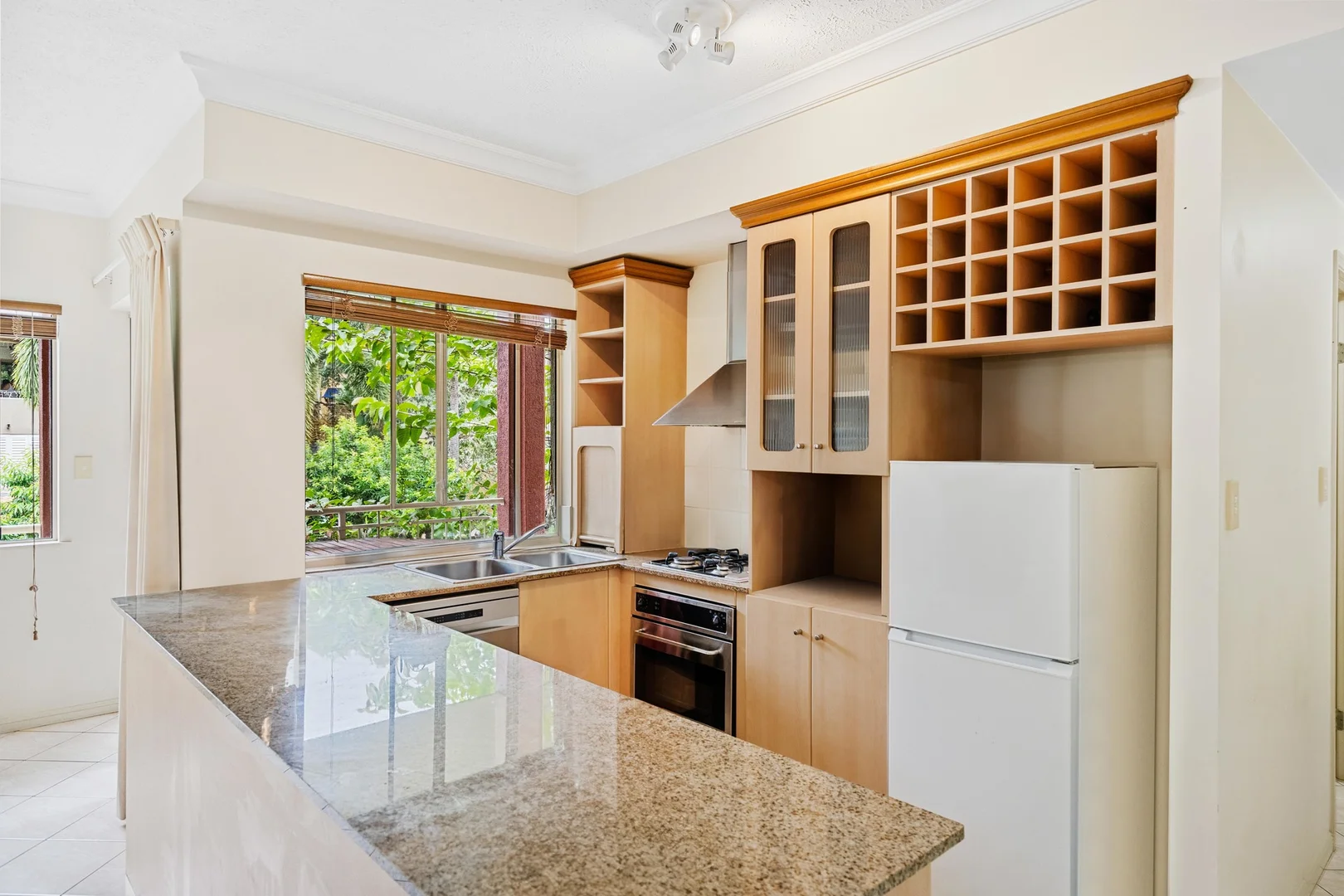 Additional image 3 of 1118/2-10 Greenslopes Street, Cairns North QLD 4870