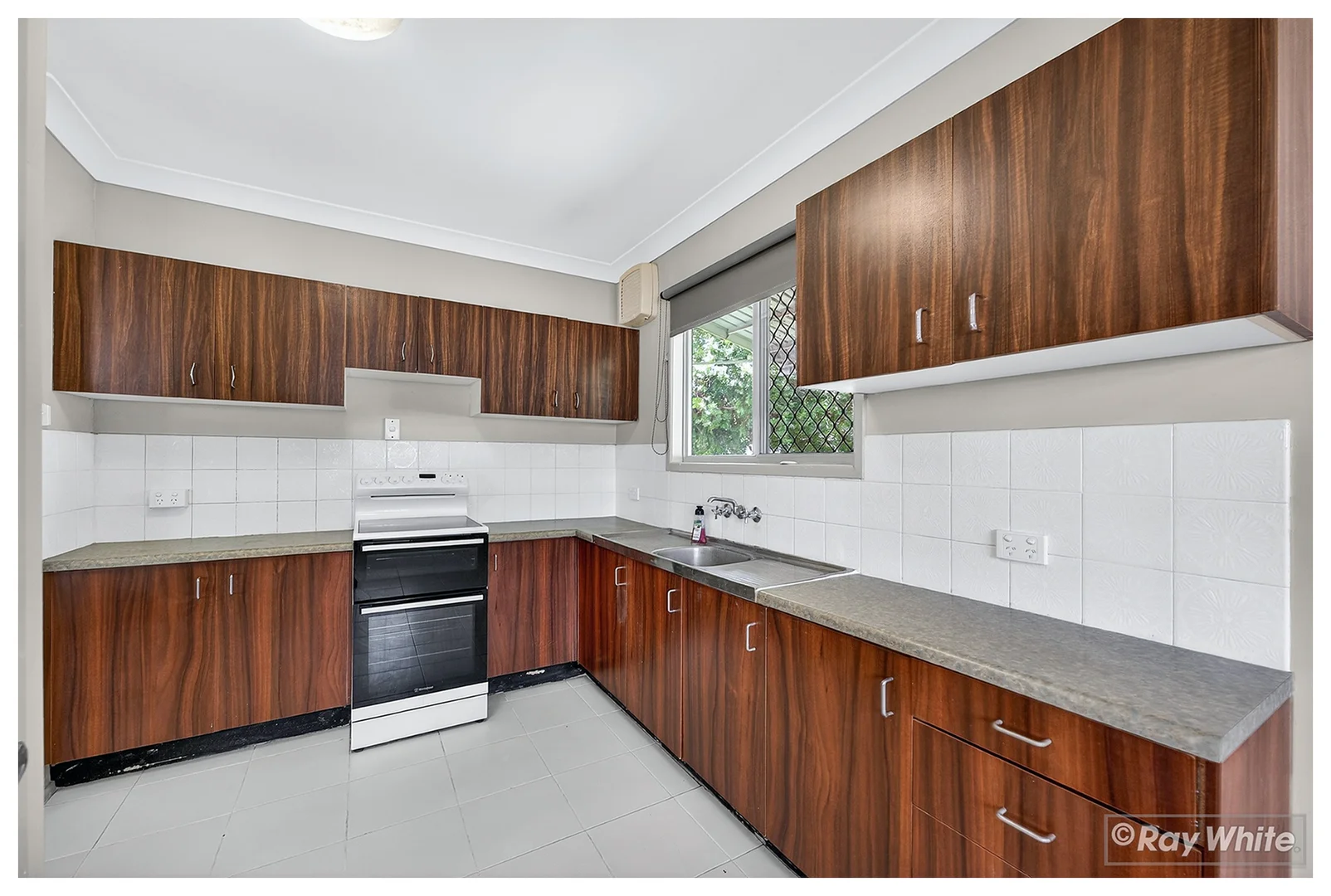 Additional image 2 of 19 Symons Street, Park Avenue QLD 4701