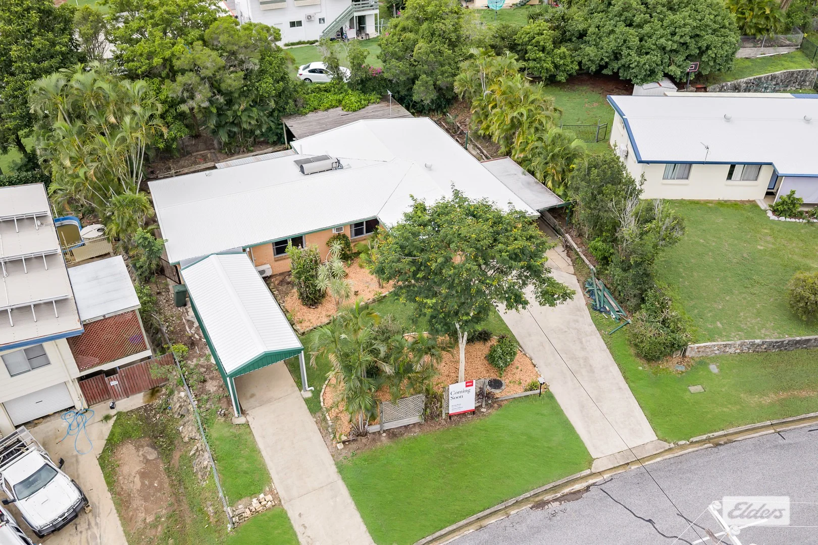 12 Illawarra Drive, Kin Kora QLD 4680