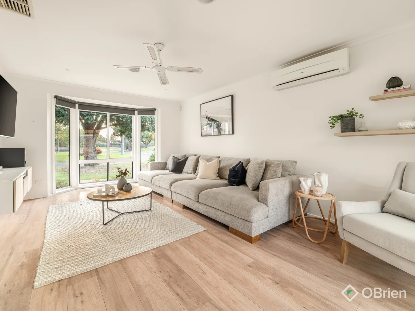 26 Dorchester Crescent, Carrum Downs VIC 3201 photo 4