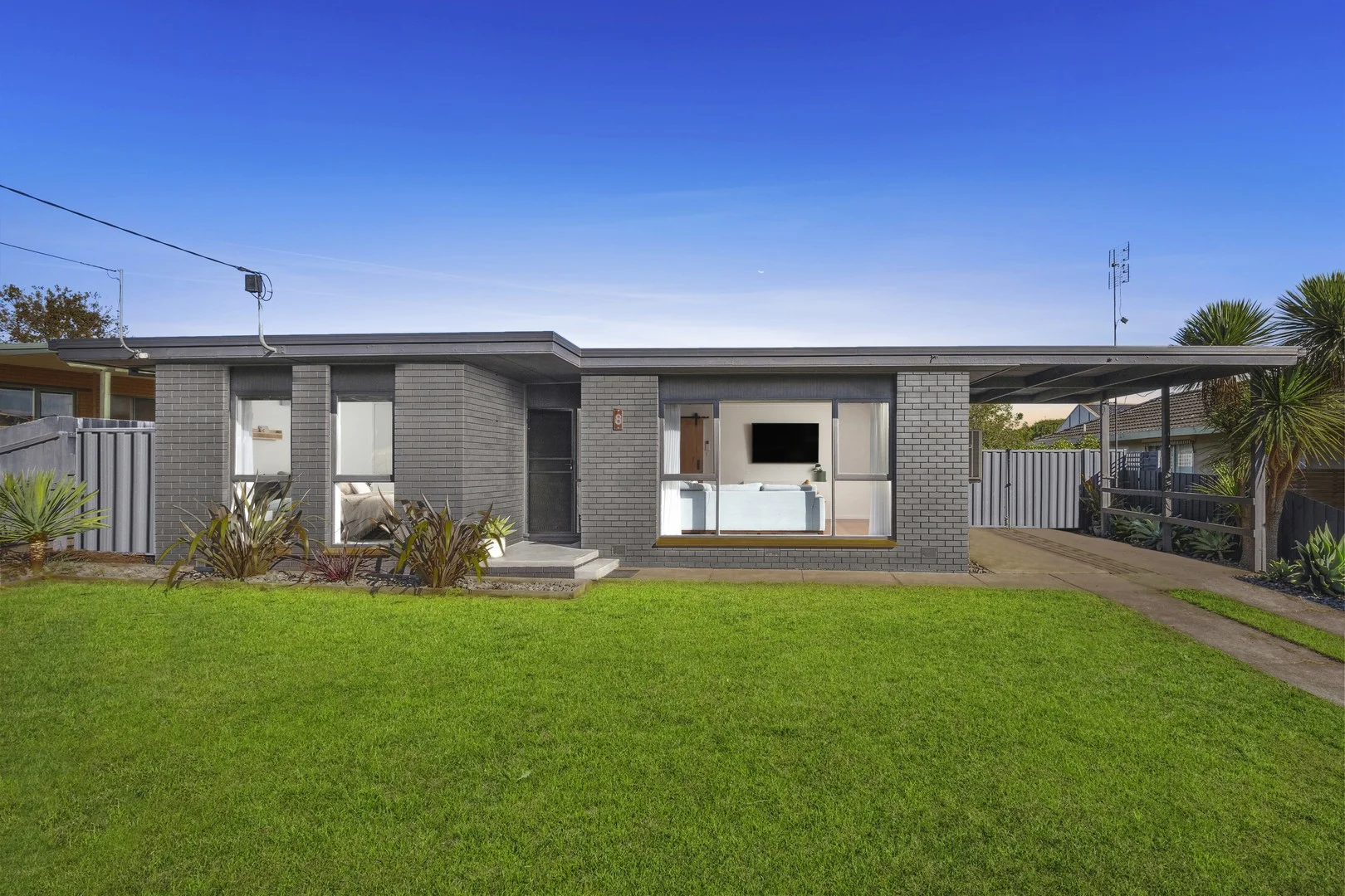 8 Northam Avenue, Highton VIC 3216