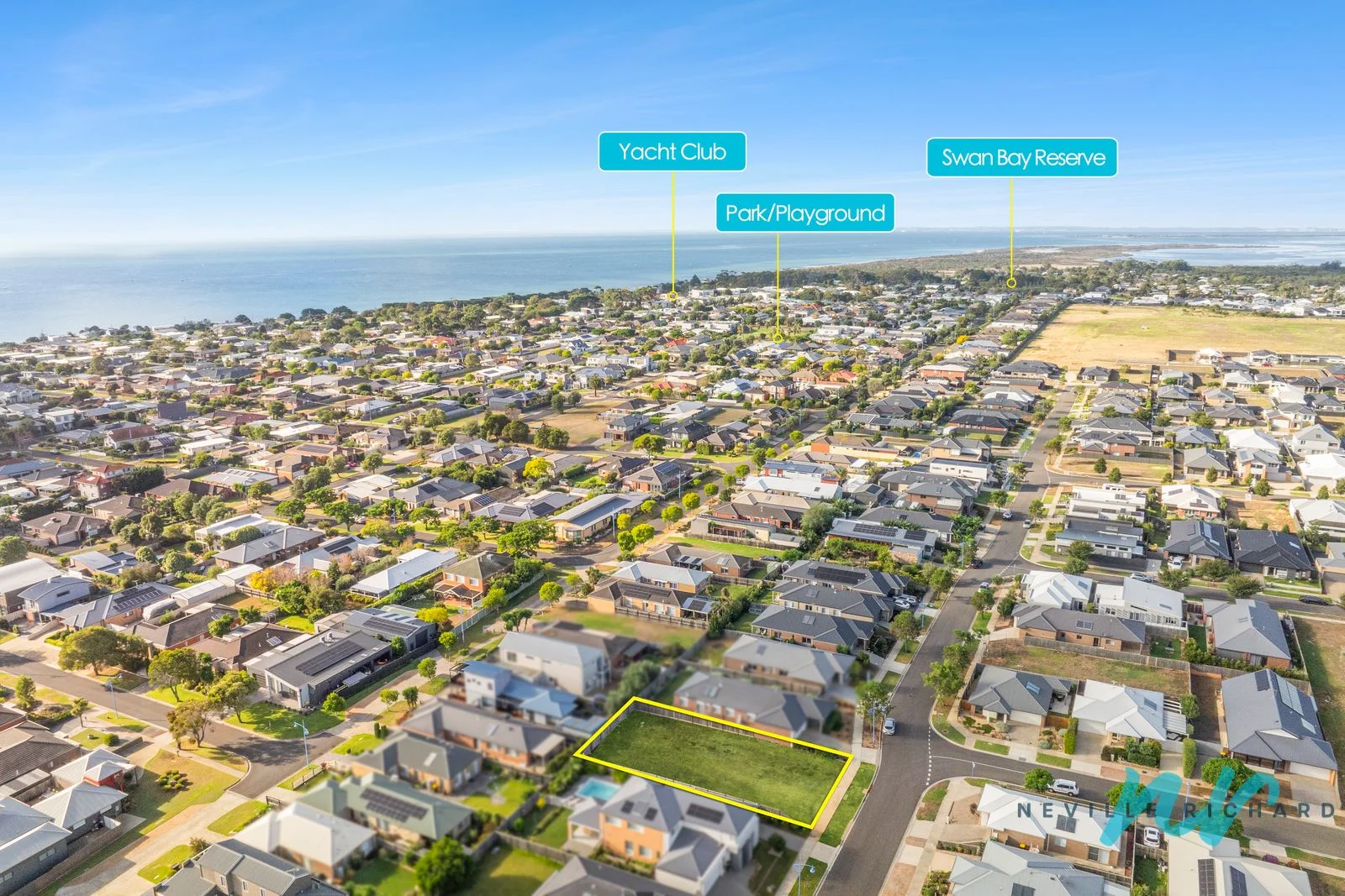 13 Miranda Crescent, St Leonards VIC 3223 photo 4
