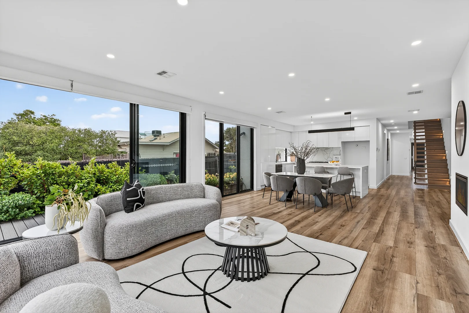 8A Walnut Street, Ormond VIC 3204 photo 3