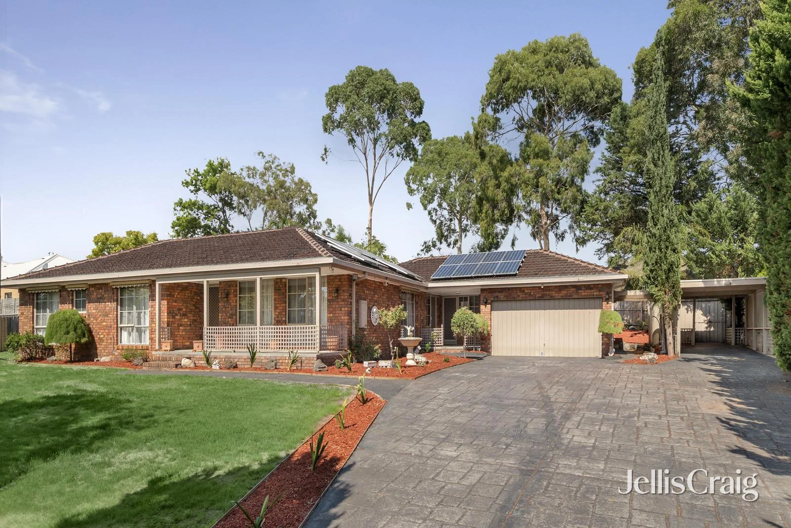 12 Meadow Road, Croydon North VIC 3136