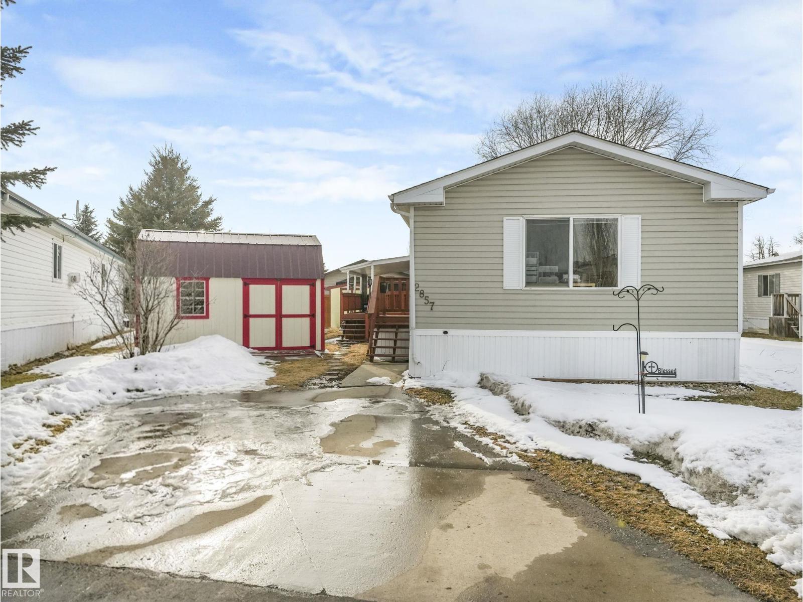 2857 Lakeside CL NW