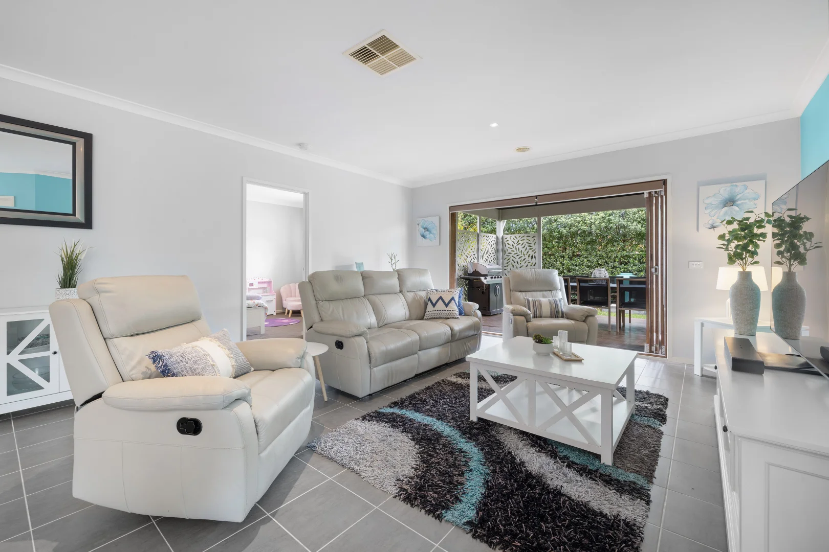 Additional image 3 of 10 Lumina Avenue, Cranbourne North VIC 3977