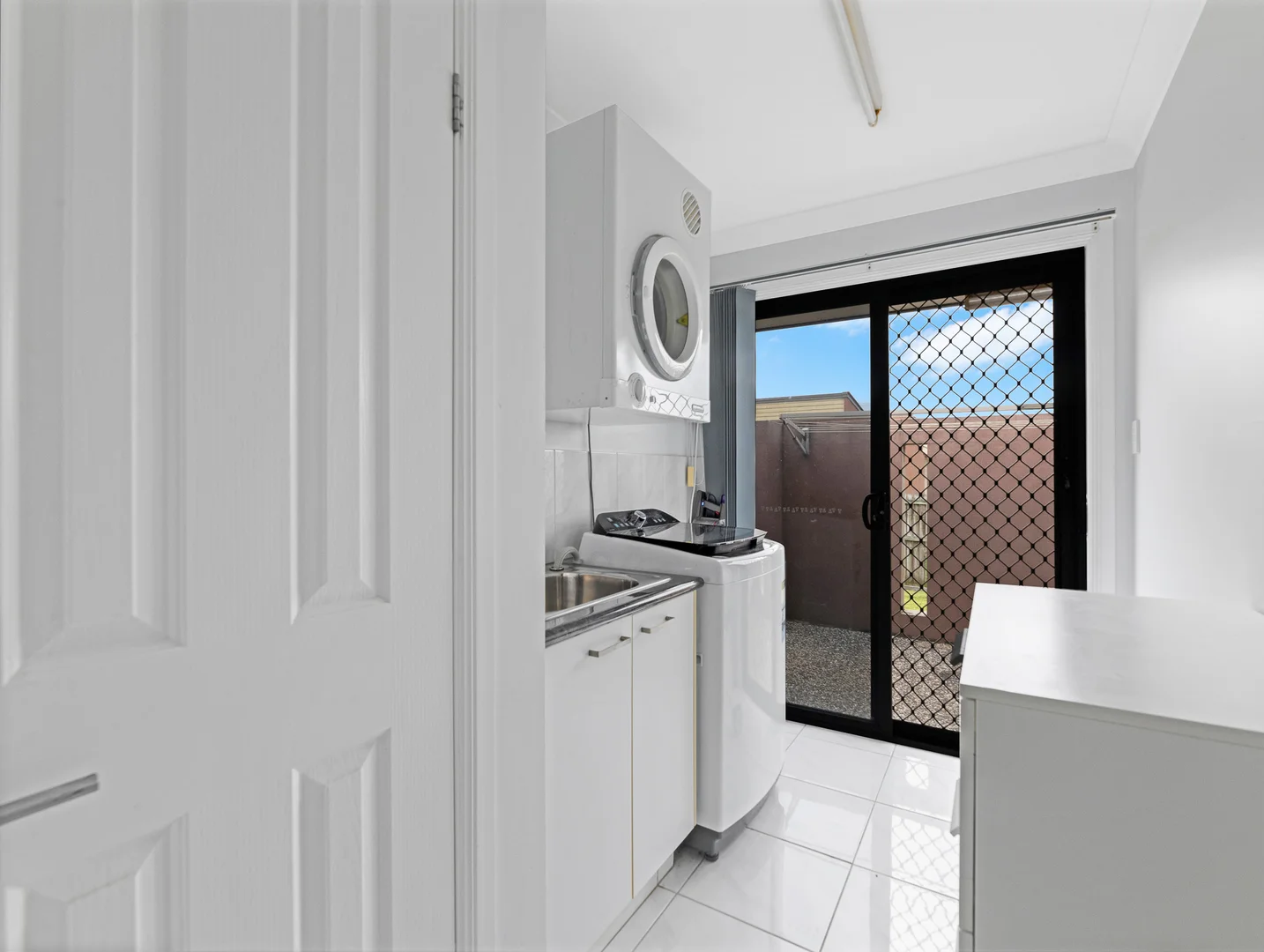 Additional image 18 of 2 Walkers Road, Urangan QLD 4655