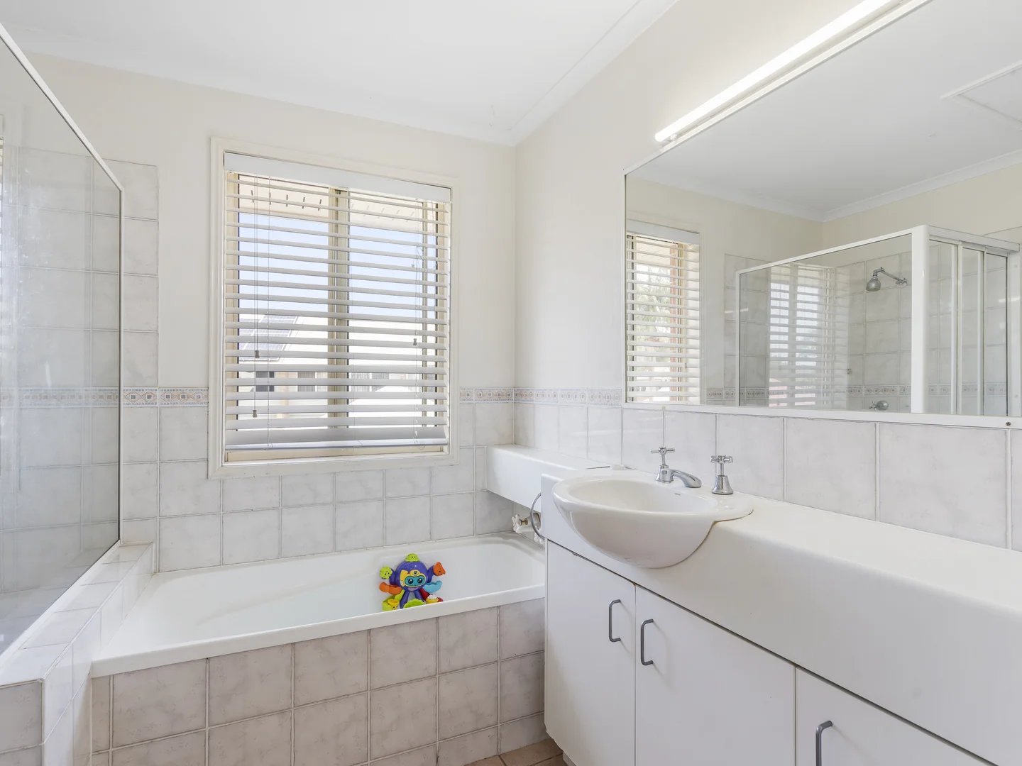 Additional image 13 of 33/18 Tallebudgera Creek Road, Burleigh Heads QLD 4220