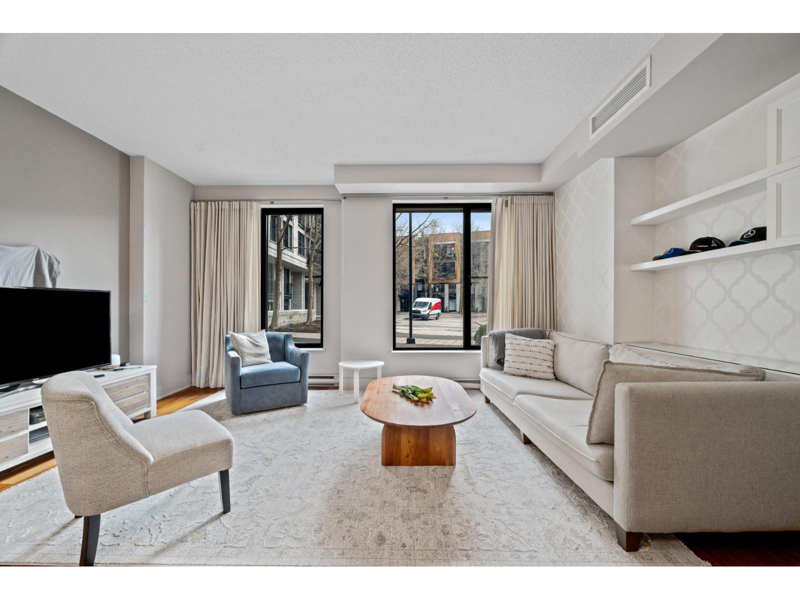 3419 Av. Henri-Julien