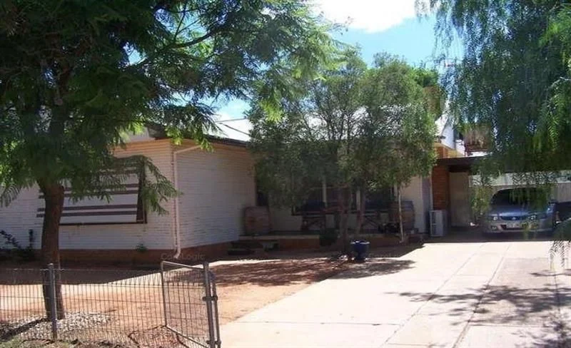 7 Woodiwiss Avenue, Cobar NSW 2835