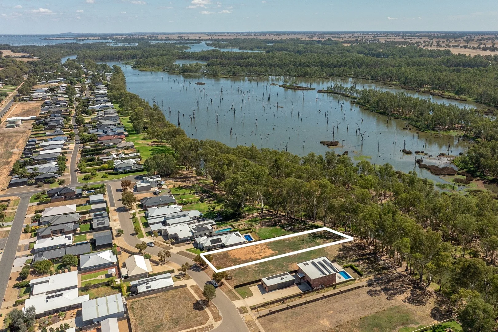 15 MCCULLOCH STREET, Bundalong VIC 3730