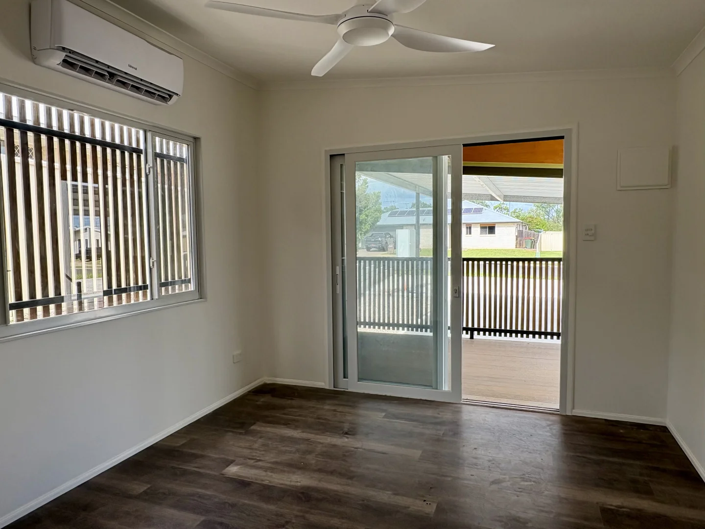 2 Hillcrest Street, Emerald QLD 4720 photo 5