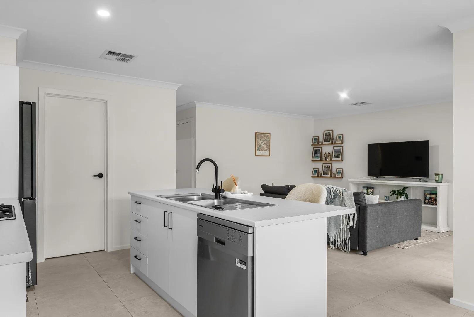 Additional image 5 of 15 Flavian Crescent, Morphett Vale SA 5162