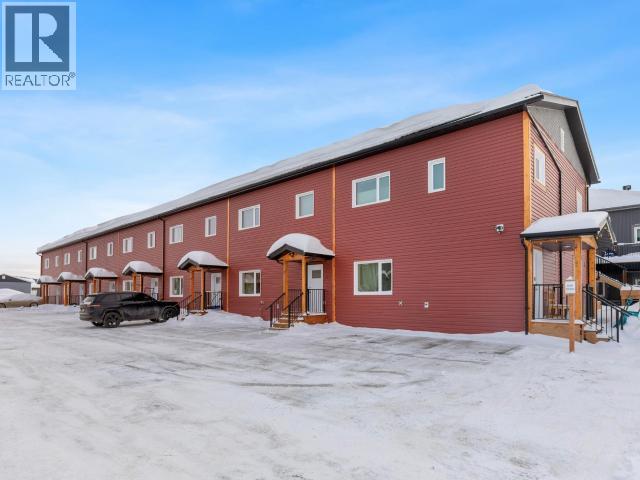 9-35 GLEANER AVENUE