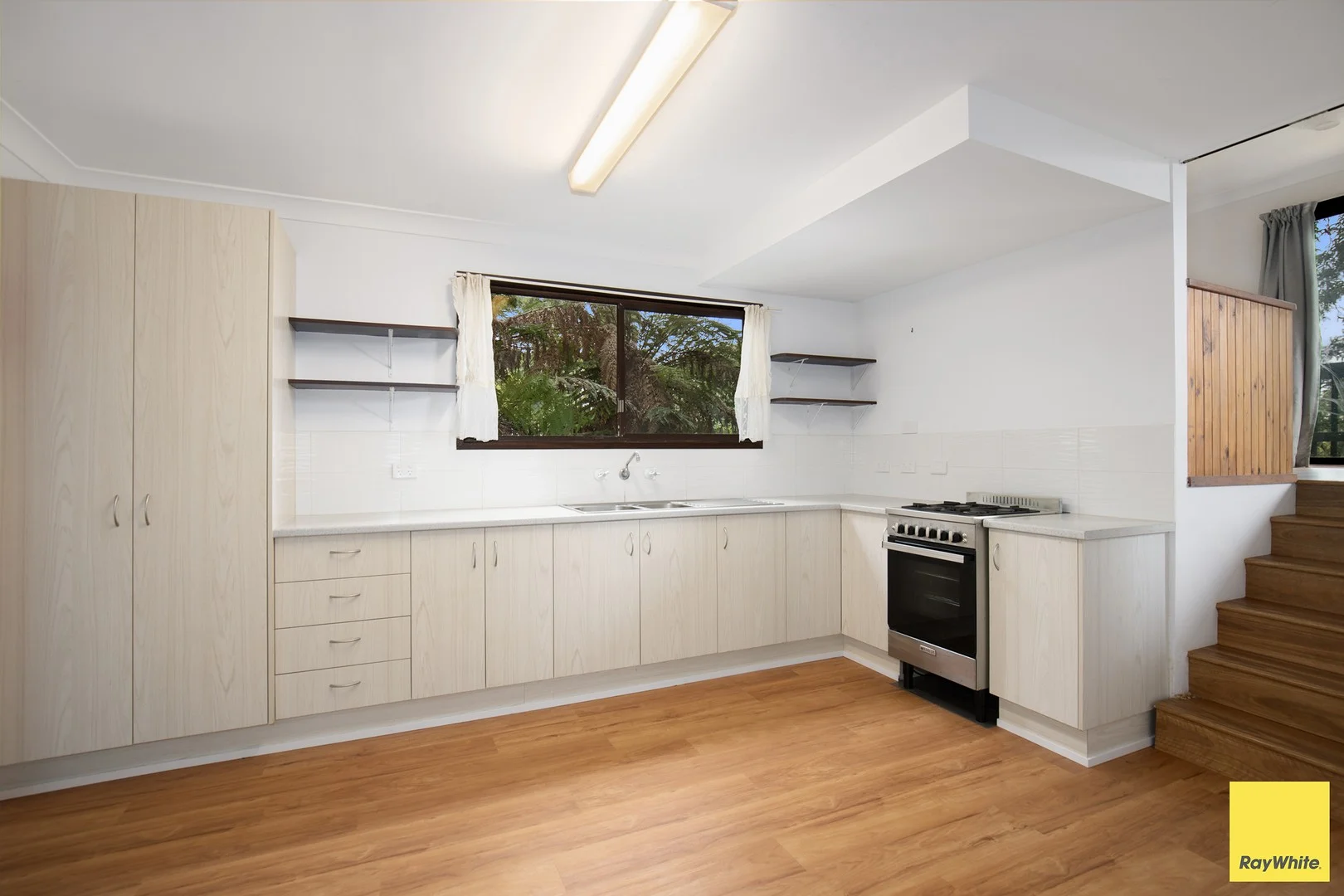18 Beech Street, Dorrigo NSW 2453