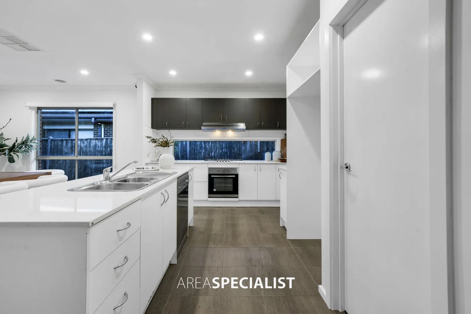 Additional image 4 of 33 John Russell Road, Cranbourne West VIC 3977