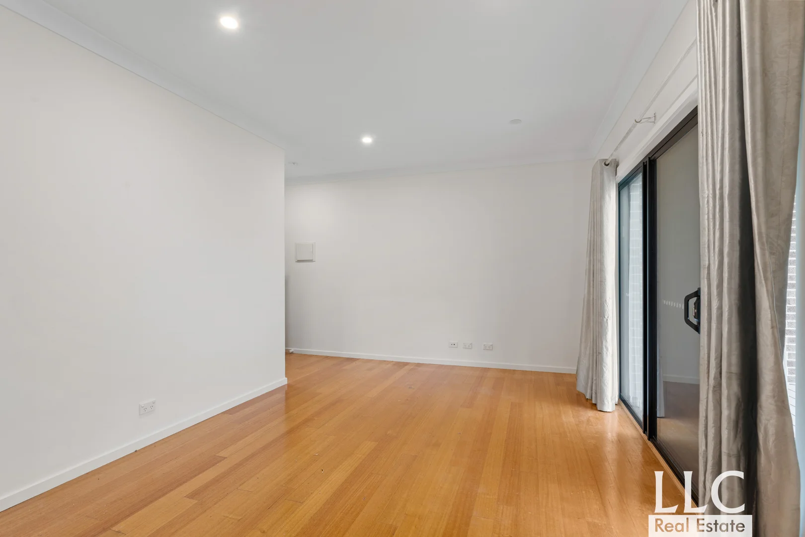 Additional image 5 of 2/132 Highbury Road, Burwood VIC 3125