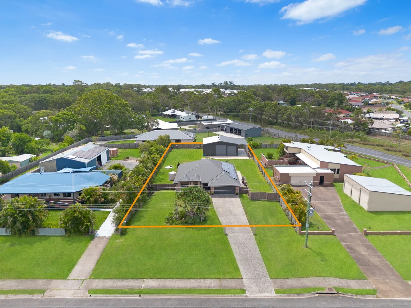 2 Walkers Road, Urangan QLD 4655