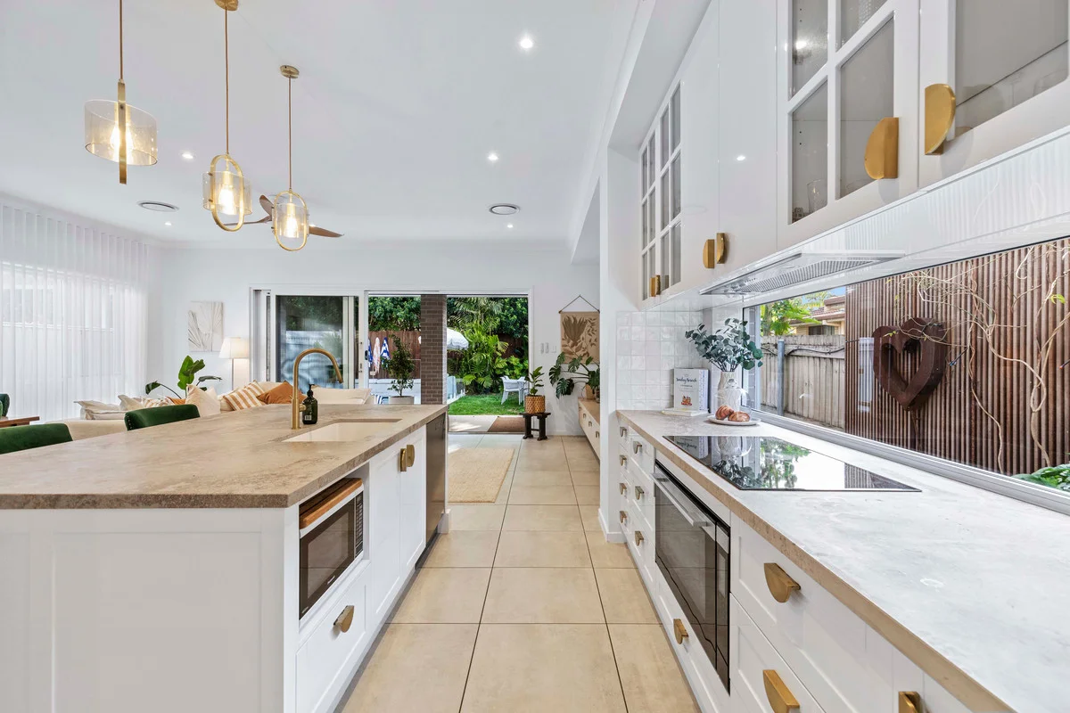 Additional image 7 of 163a Prince Edward Parade, Scarborough QLD 4020