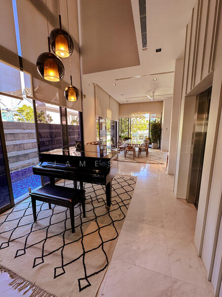 South Facing, Rebuilt 2.5 storey Semi D in the Goodman area with lift and swimming pool!
