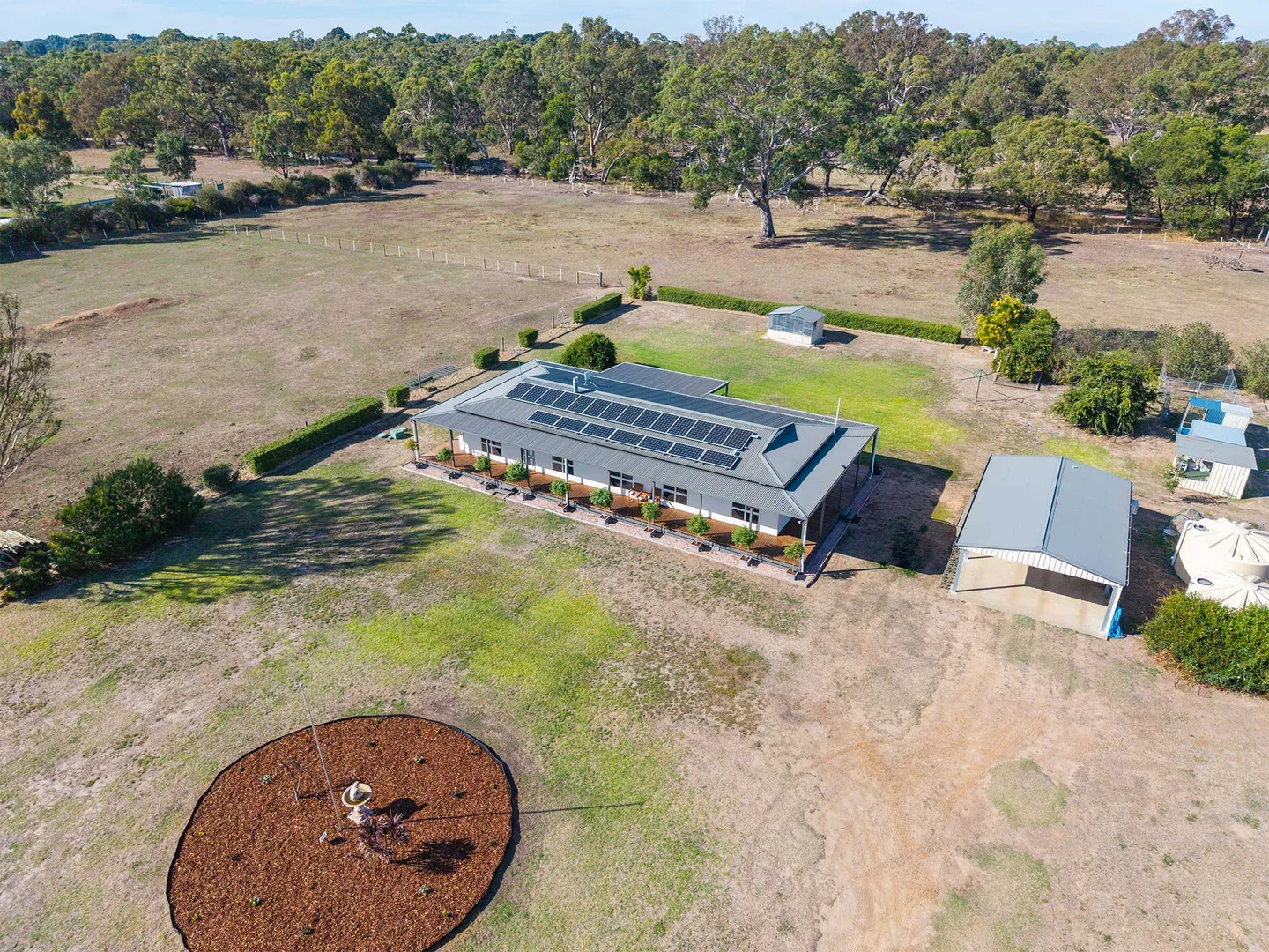 32 Willis Street, Cavendish VIC 3314 photo 4
