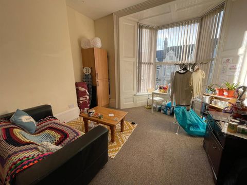 Woodland Terrace, Flat 4, Plymouth PL4
