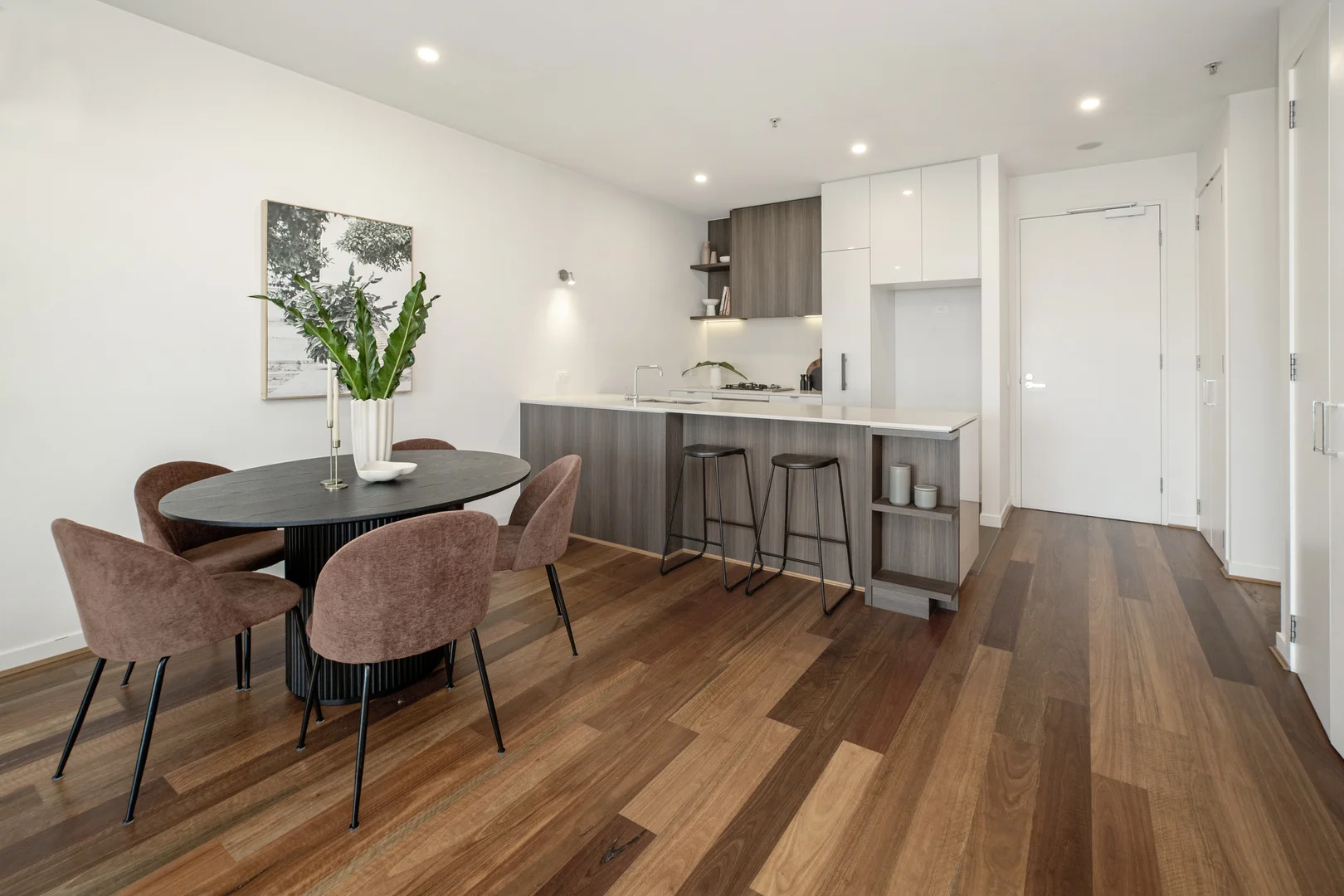 Additional image 3 of 302/18 Etna Street, Glen Huntly VIC 3163