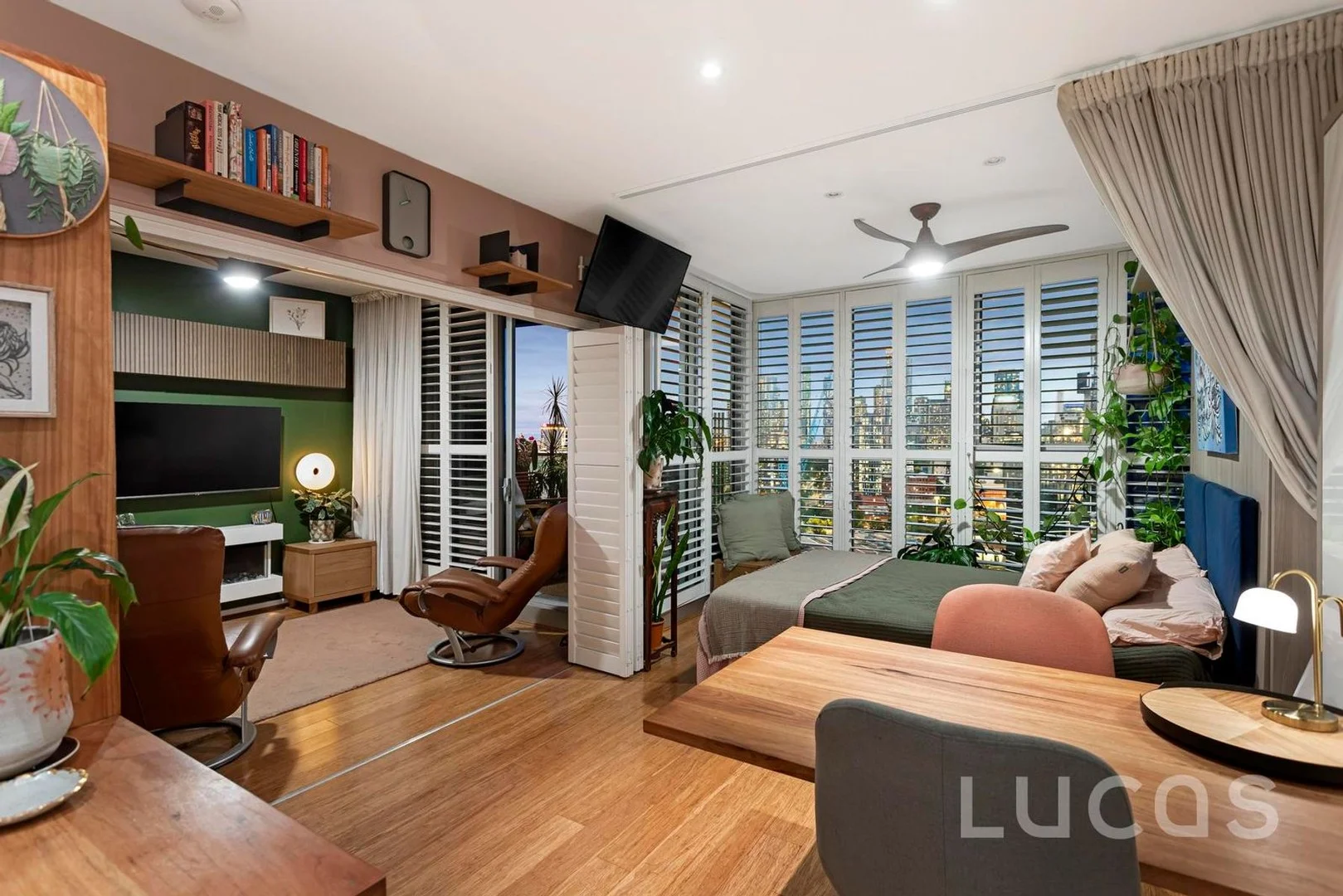 2505/241 Harbour Esplanade, Docklands VIC 3008