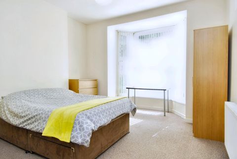 Seaton Avenue Apartment 1, Plymouth PL4