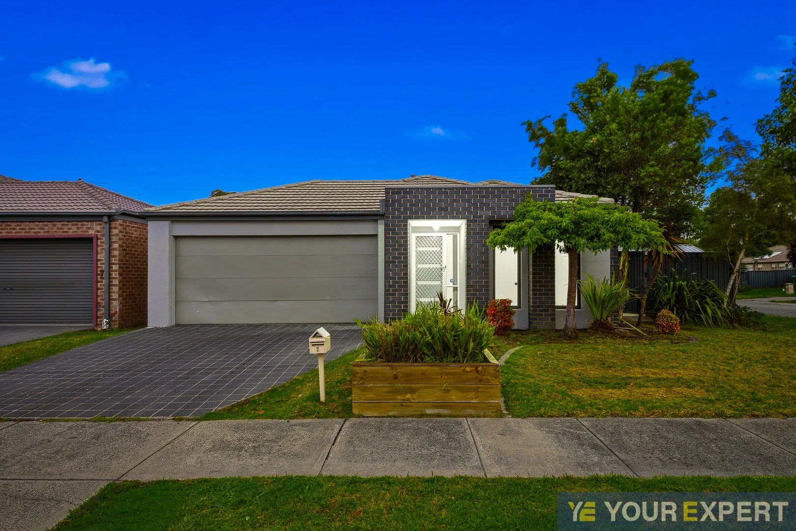 2 Cherry Blossom Chase, Pakenham VIC 3810