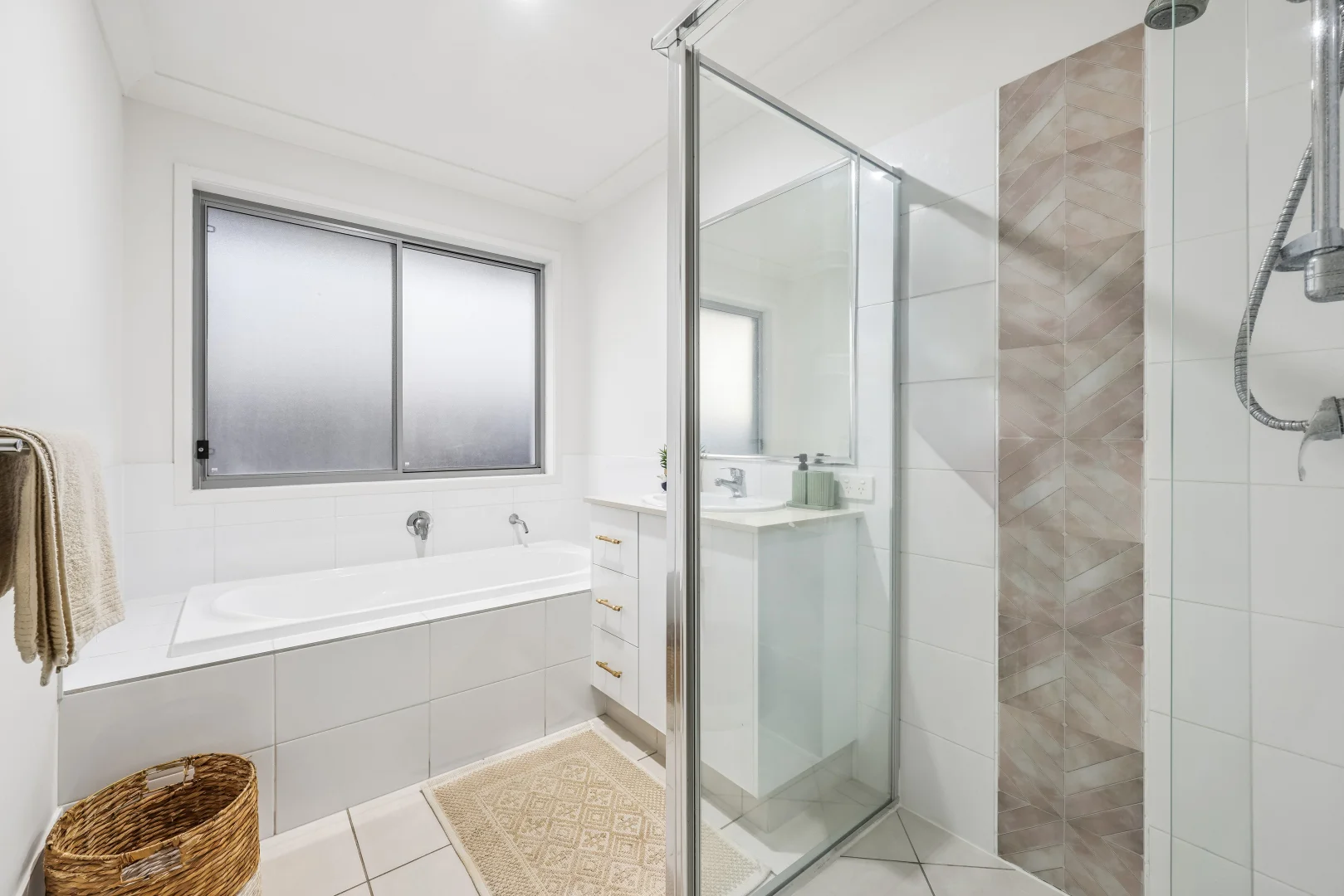 Additional image 15 of 10 Meander Court, Ormeau Hills QLD 4208