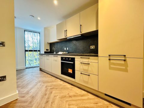 Castleward Boulevard, Derby DE1, Studio to rent