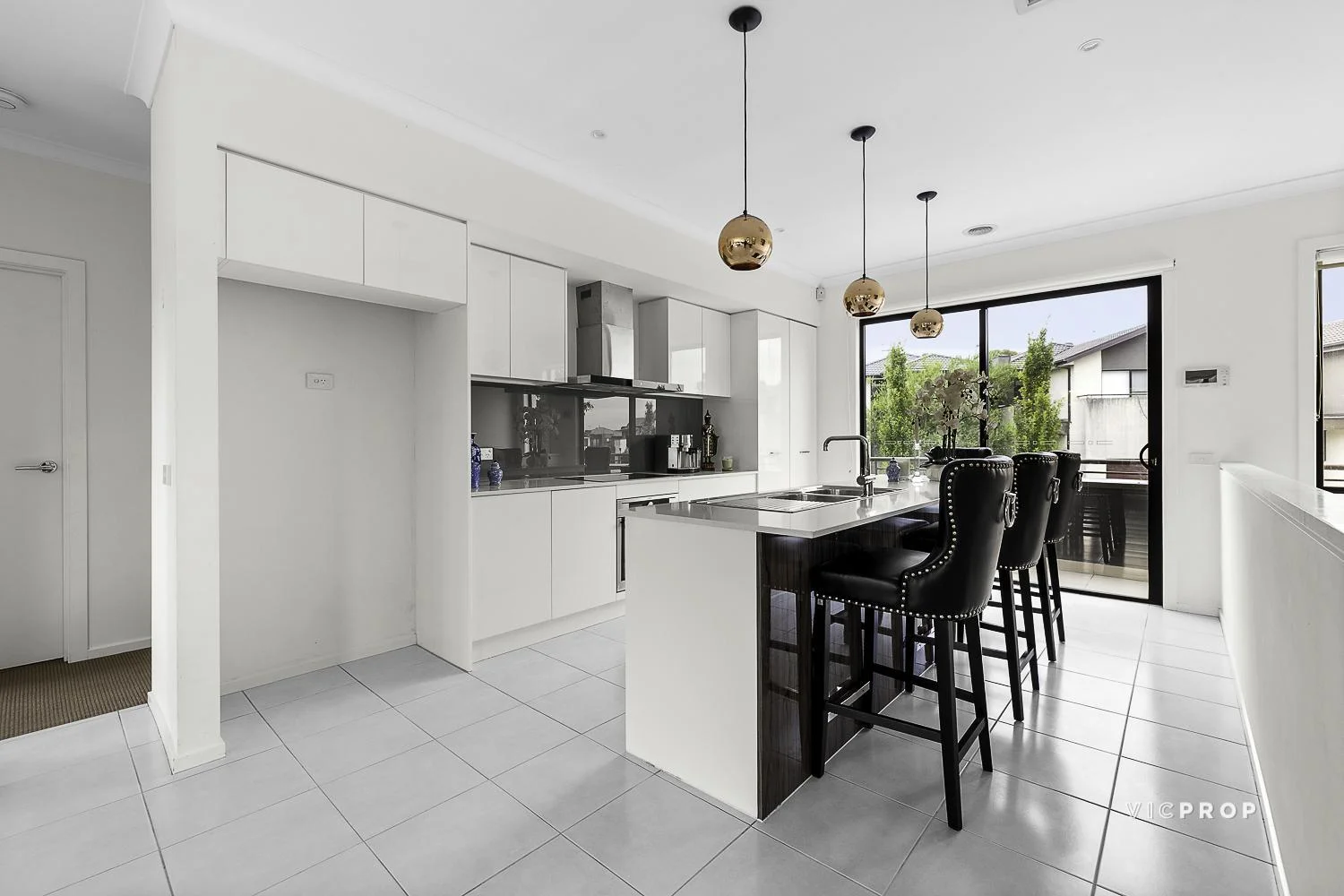 Additional image 2 of 48 Zara Close, Bundoora VIC 3083