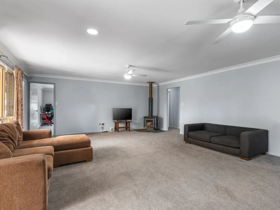 1 Belclaire Drive, Westbrook QLD 4350 photo 5