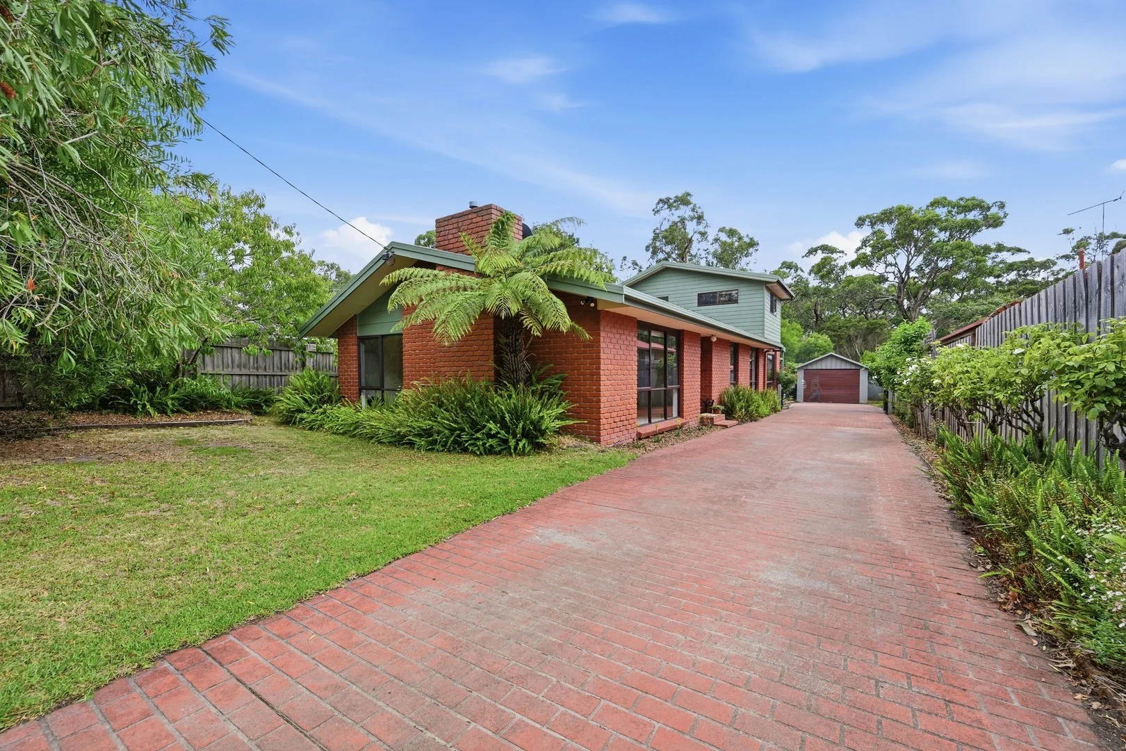 13 Inverloch Parade, Inverloch VIC 3996
