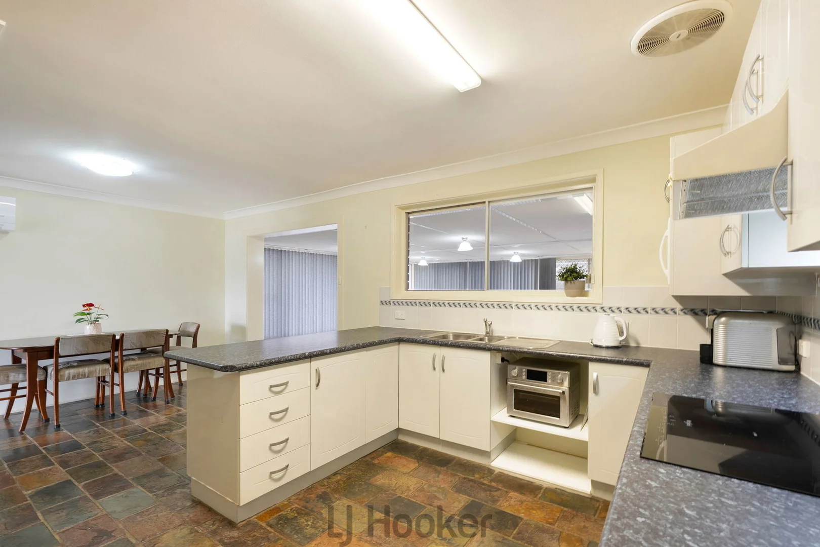 Additional image 7 of 17 Carlisle Row, Fishing Point NSW 2283