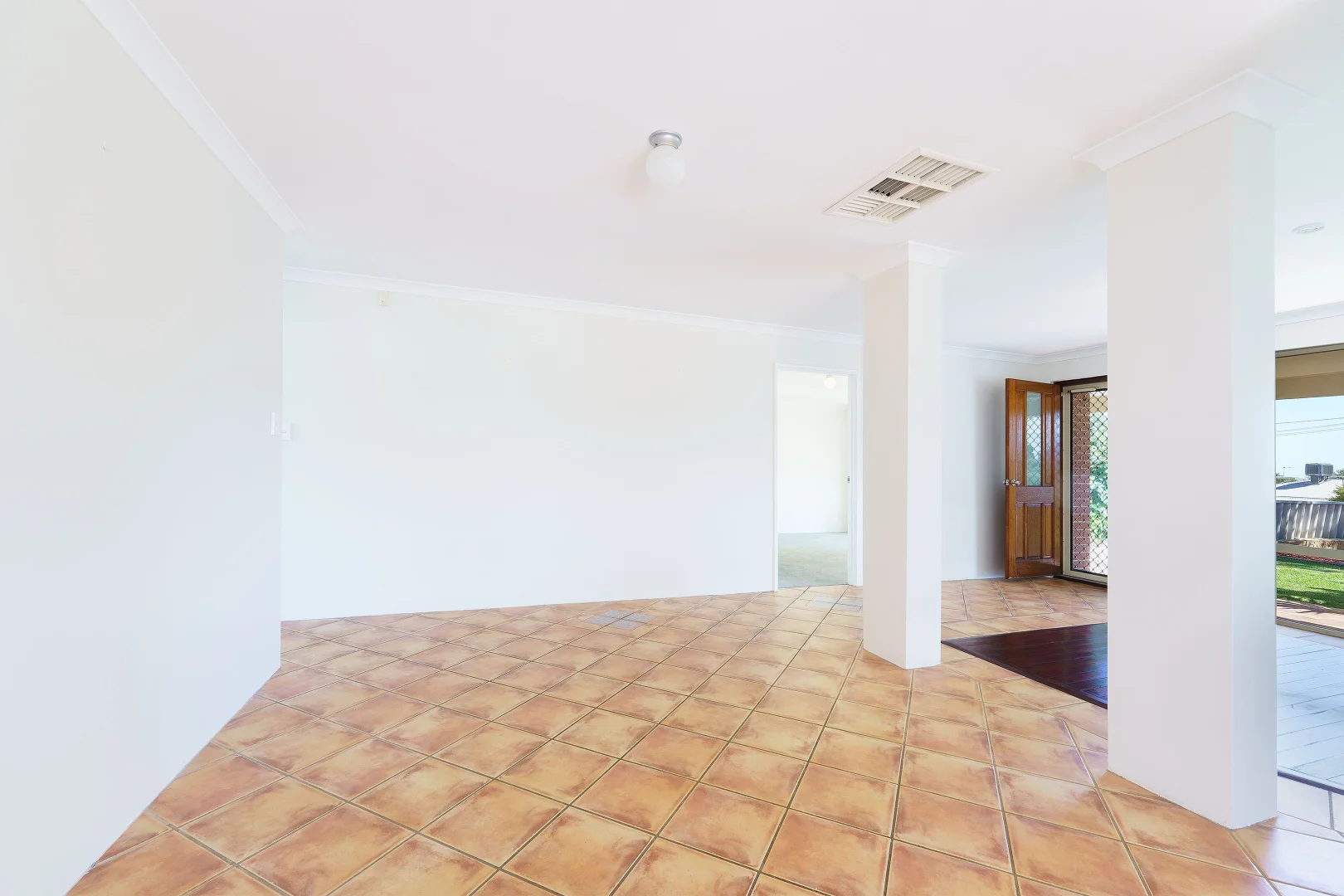 15 Kennett Place, Dawesville WA 6211 photo 3