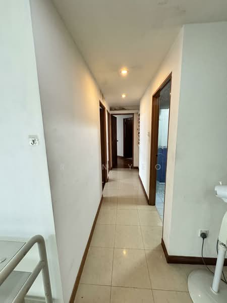 297 Punggol Central photo 4