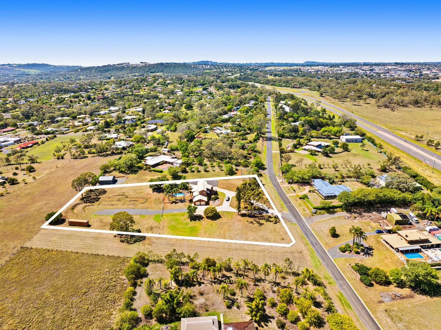 Additional image 21 of 6-8 Coverdale Crescent, Cotswold Hills QLD 4350