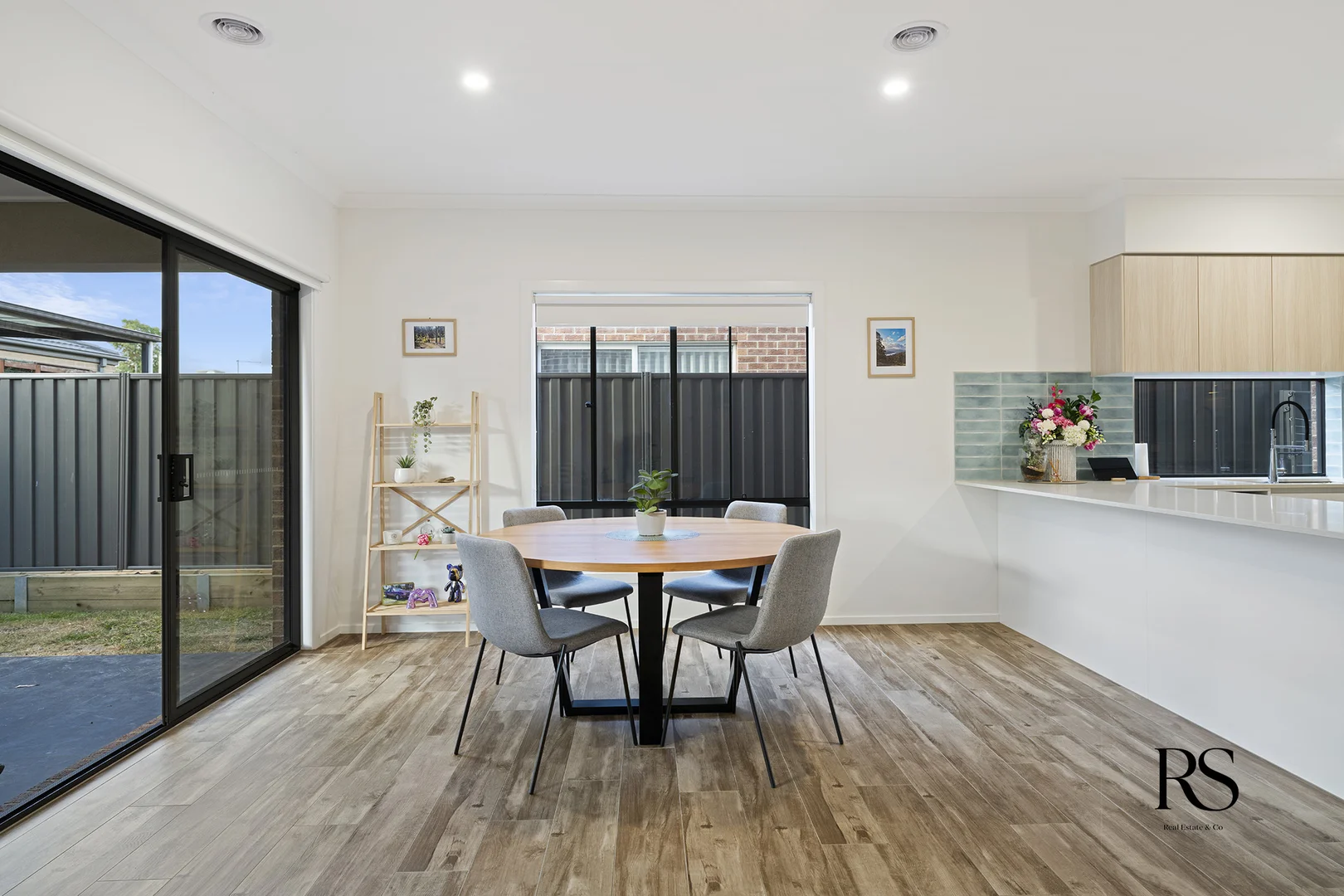 Additional image 6 of 51 Springleaf Avenue, Clyde North VIC 3978